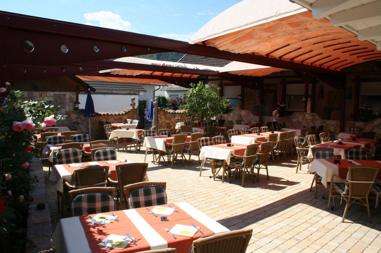 Hotel Restaurant Da Vinci Лар Экстерьер фото